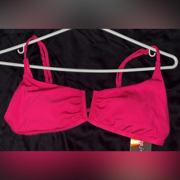 Brand new, never worn, hot pink bikini top - Picture 1 of 1